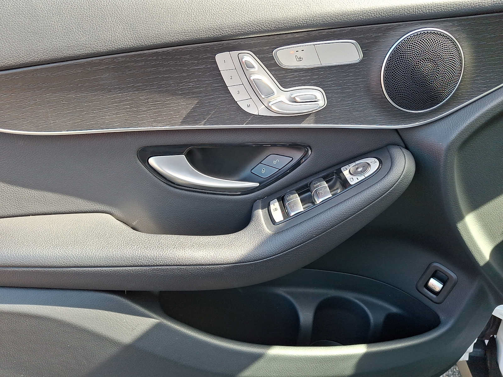 Used 2022 Mercedes-Benz GLC 300 4MATIC image 8