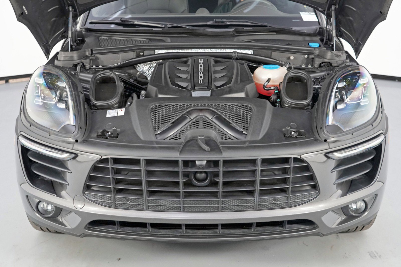 Used 2018 Porsche Macan S image 7