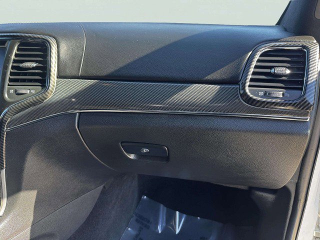 Used 2015 Jeep Grand Cherokee SRT image 54