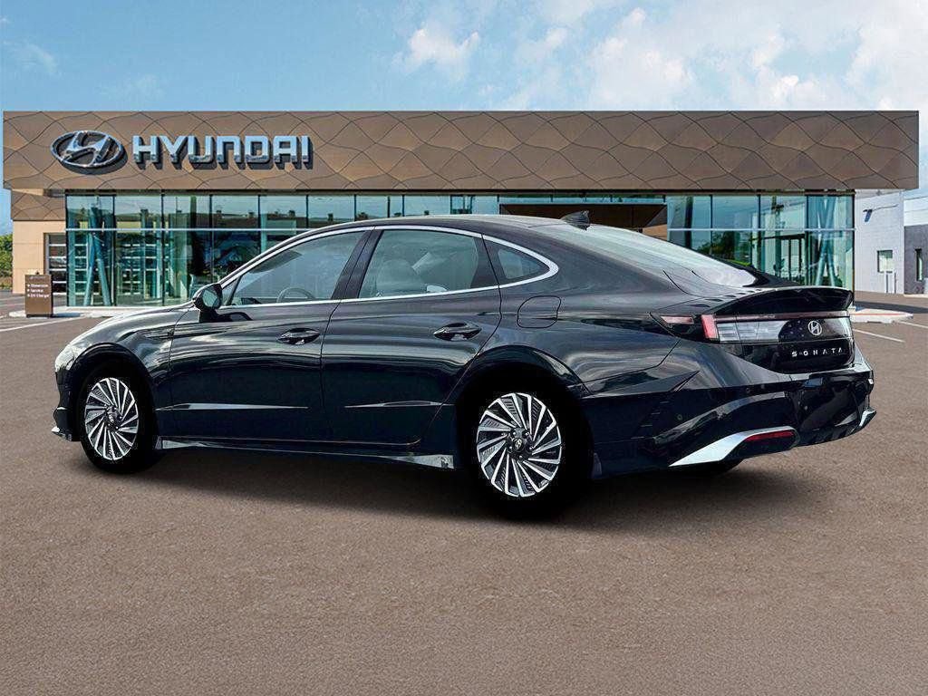 New 2025 Hyundai Sonata Limited image 4