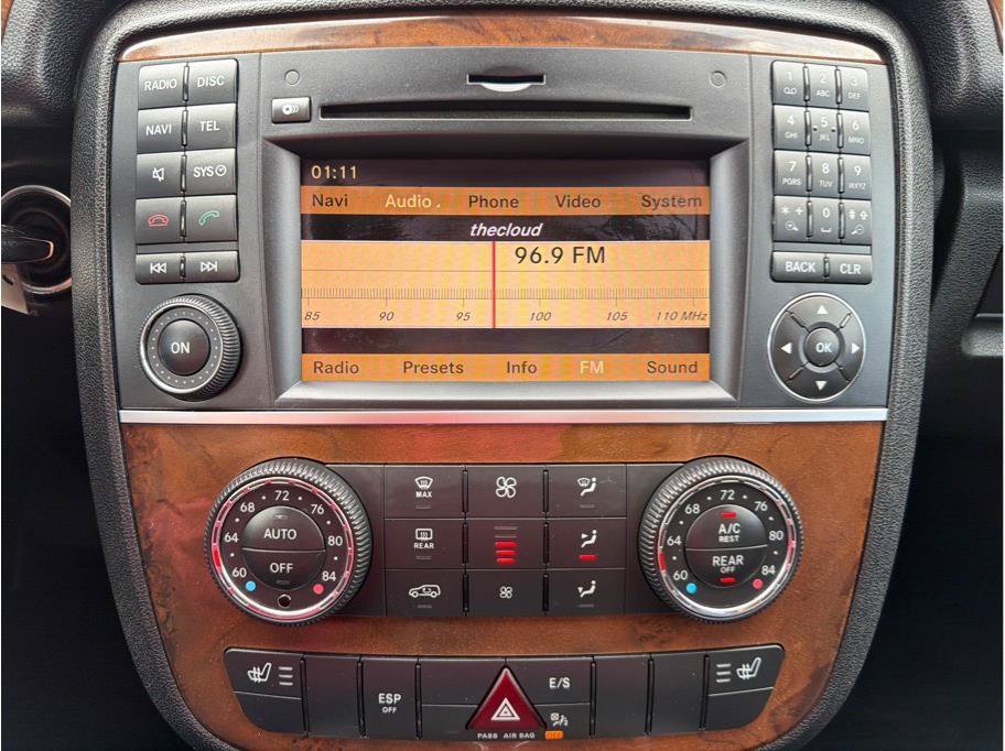 Used 2011 Mercedes-Benz R 350 BlueTEC 4MATIC image 21