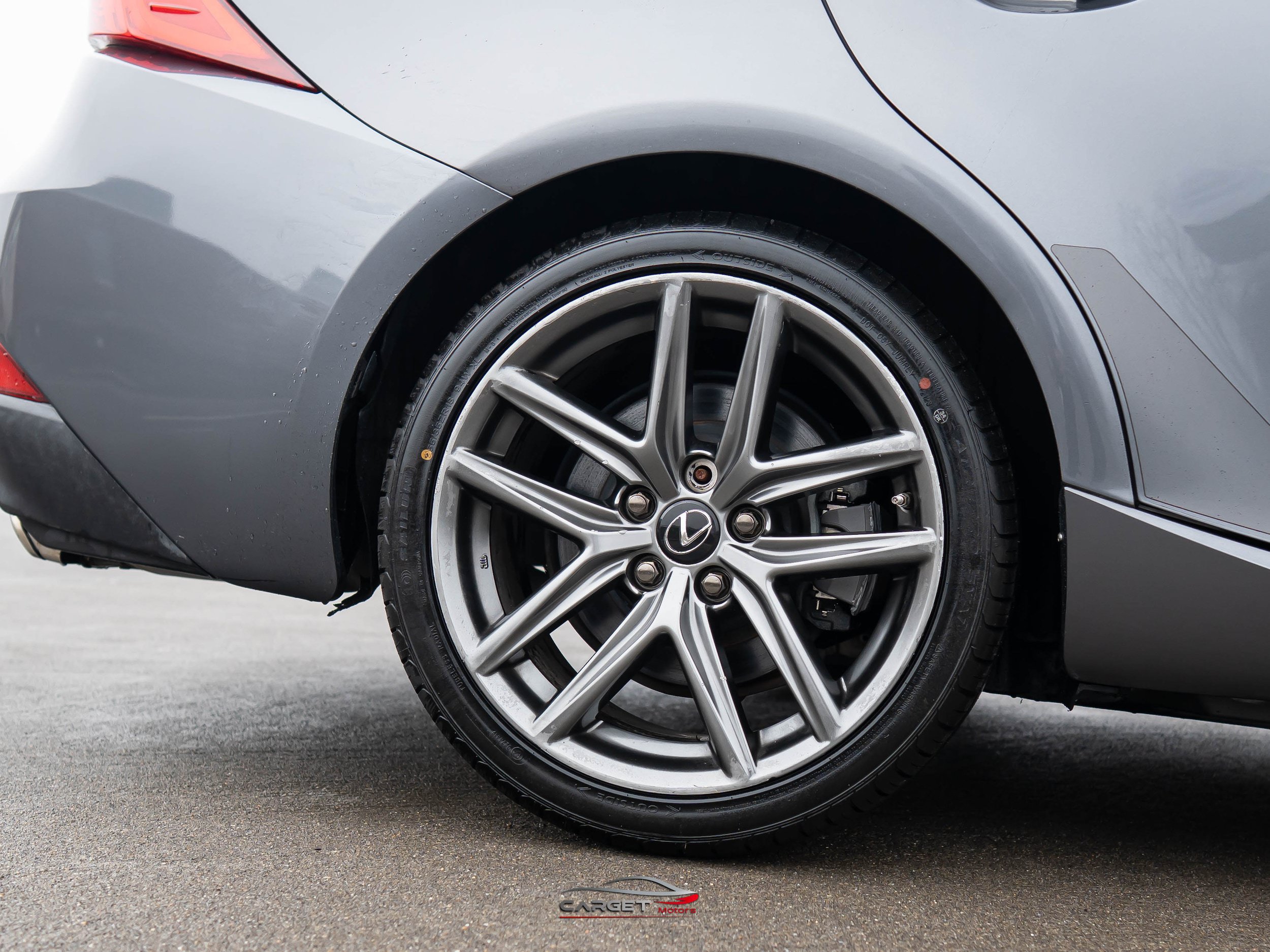 Used 2019 Lexus IS 300 F Sport w/ F Sport Package RWD image 11