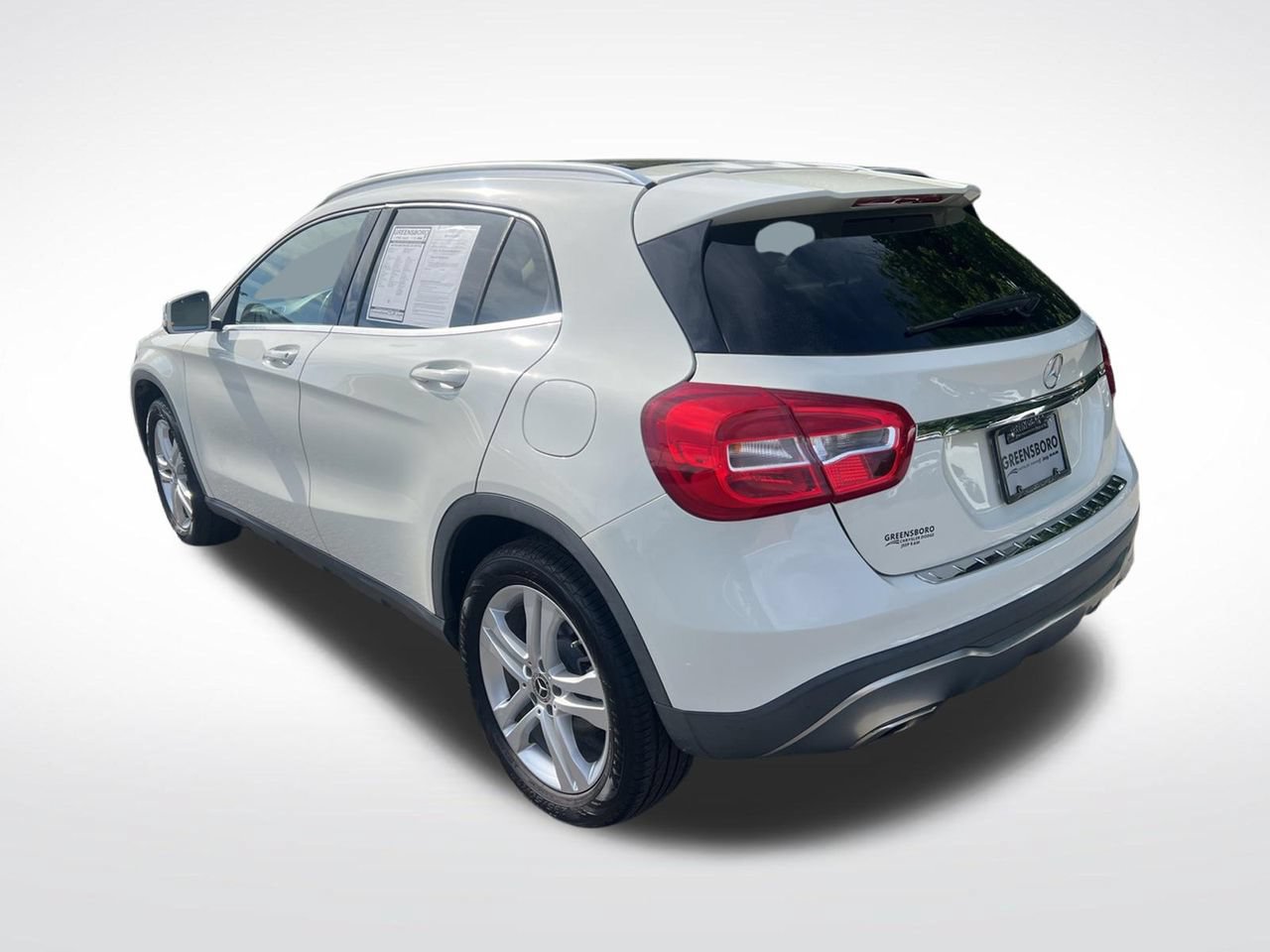 Used 2018 Mercedes-Benz GLA 250 4MATIC w/ Convenience Package image 3
