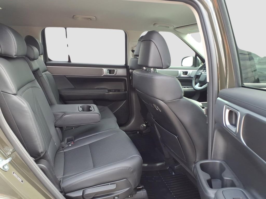 Used 2025 Hyundai Santa Fe SEL image 13