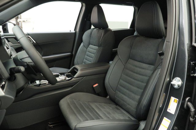 New 2026 Mitsubishi Outlander LE FWD image 7
