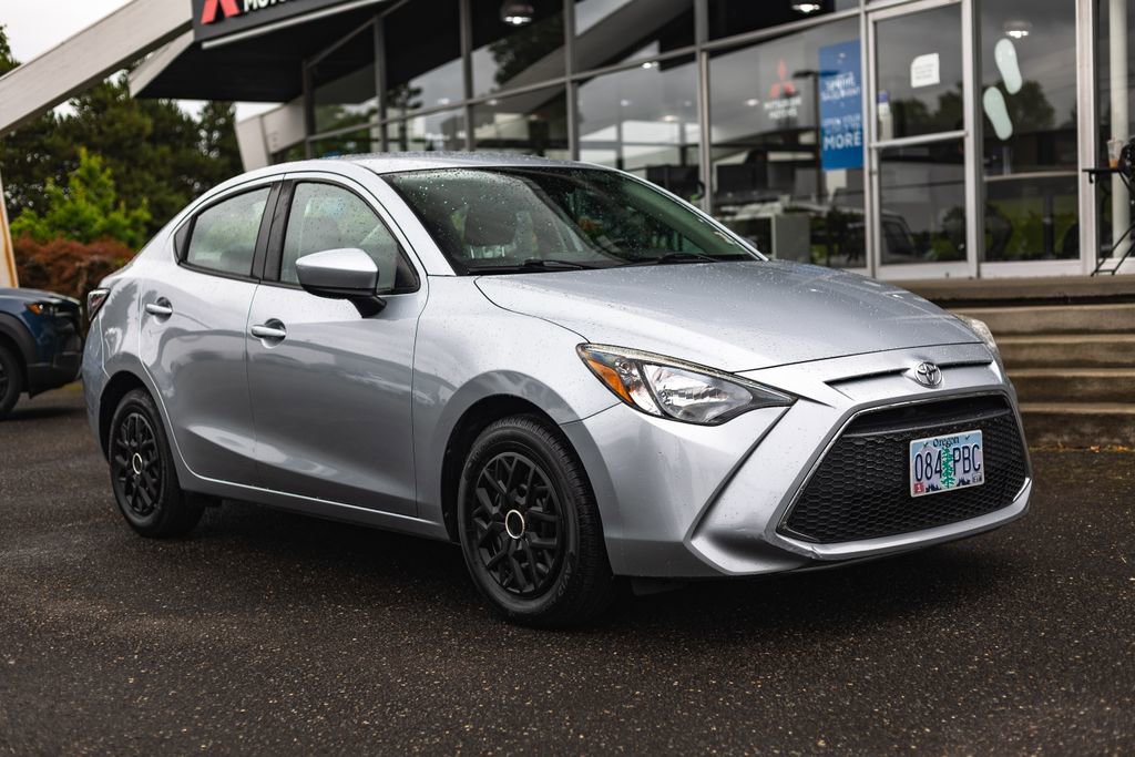 Used 2019 Toyota Yaris L FWD image 7