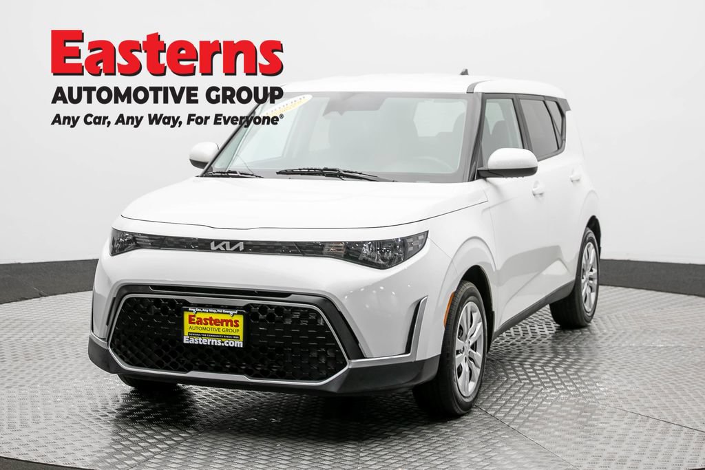 Used 2023 Kia Soul LX