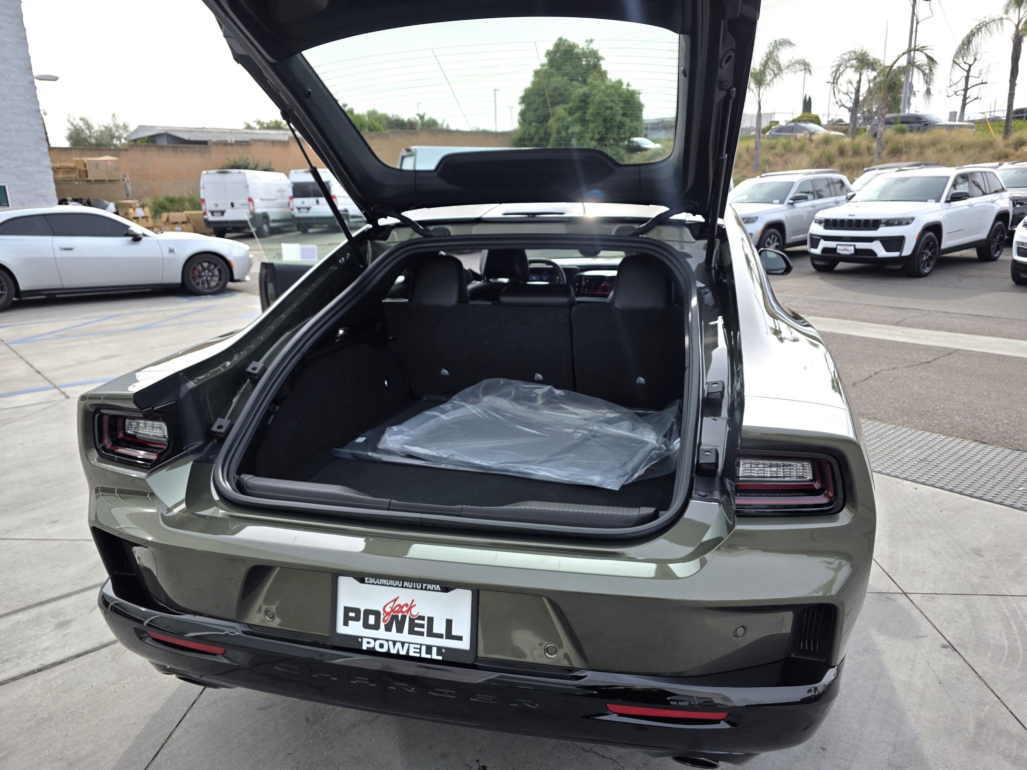 New 2026 Dodge Charger Scat Pack w/ Blacktop Package AWD/4WD image 18