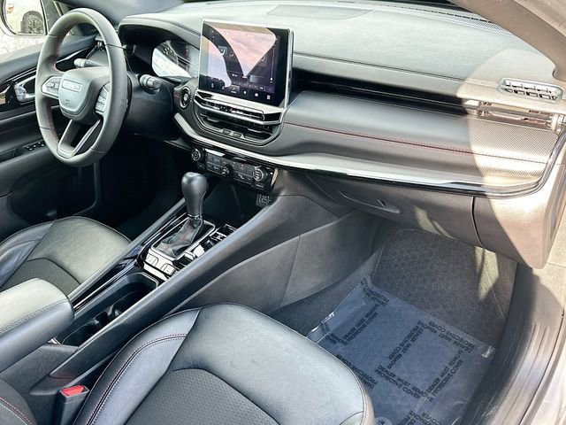 Used 2024 Jeep Compass Trailhawk image 27