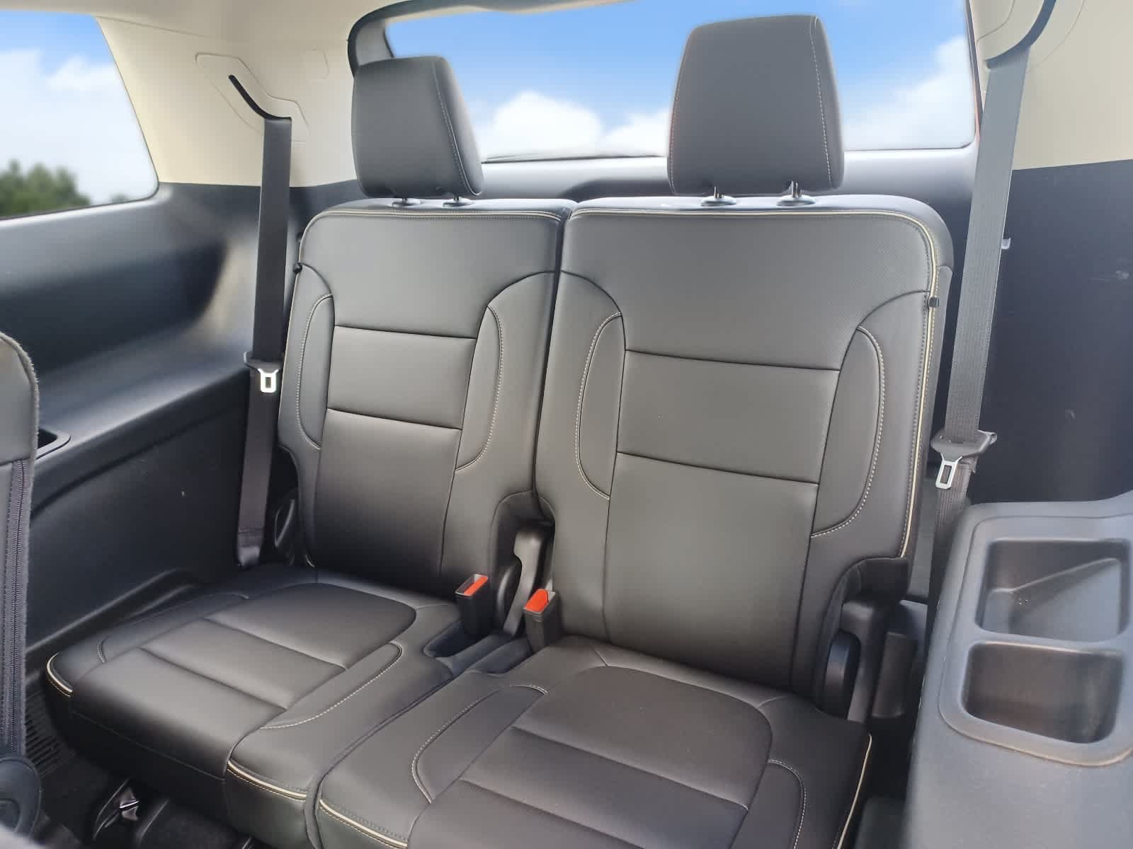 Used 2023 GMC Acadia Denali w/ Denali Technology Package AWD/4WD image 24
