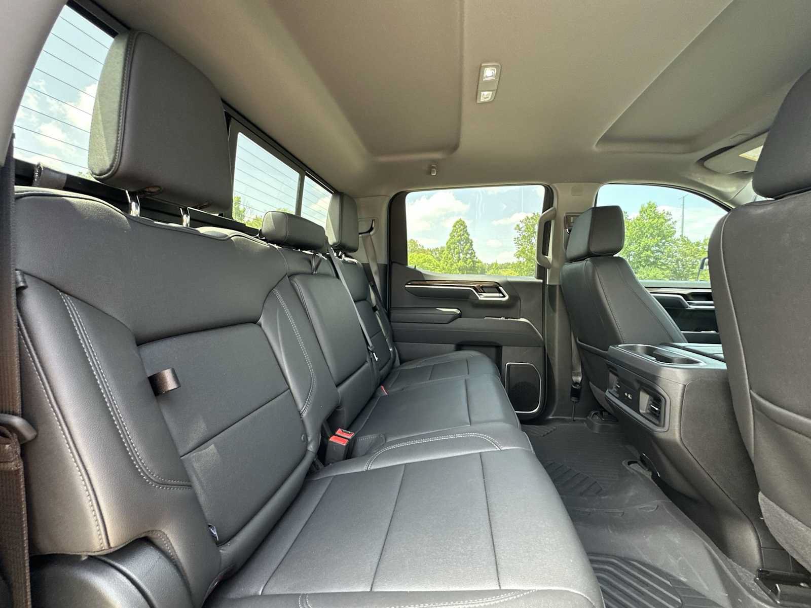 Certified 2025 Chevrolet Silverado 1500 RST AWD/4WD image 22