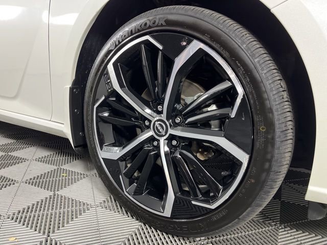 Used 2023 Nissan Altima 2.5 SR image 14