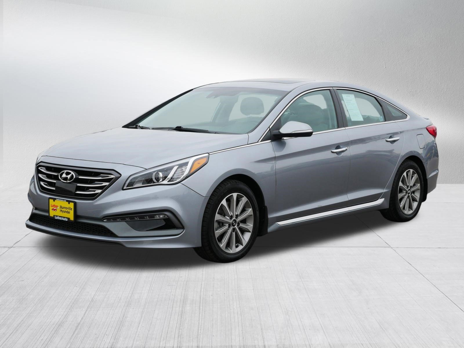Used 2017 Hyundai Sonata Limited w/ Ultimate Package 04 image 3