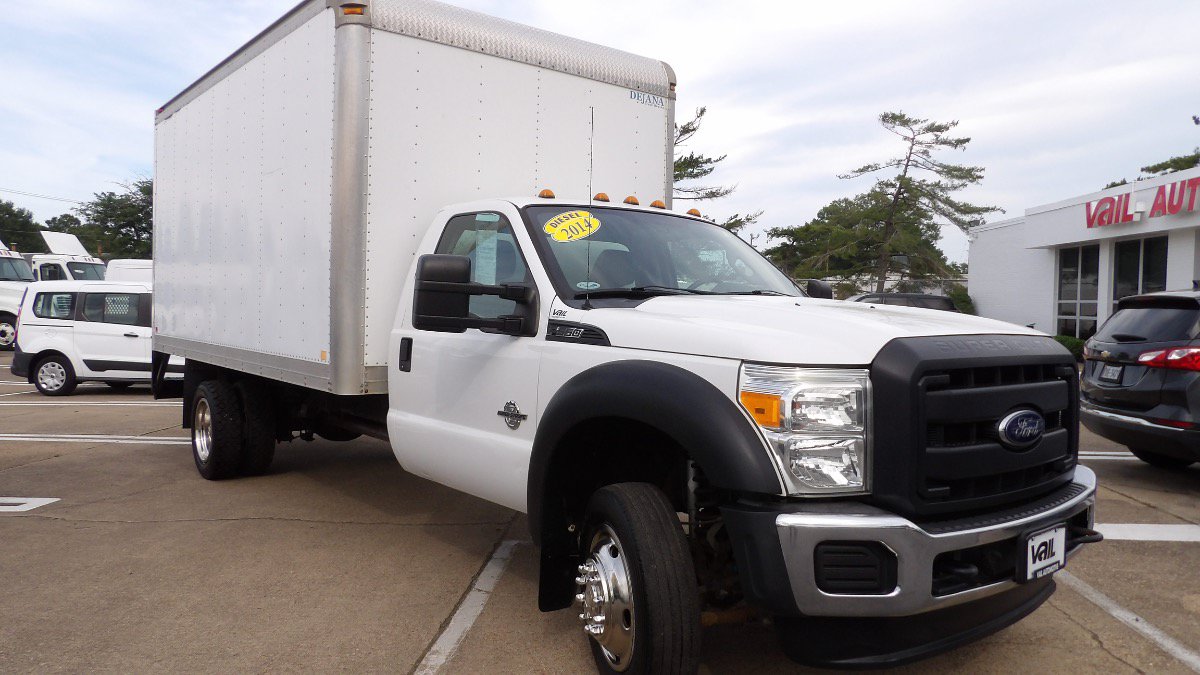 Used 2014 Ford F550 2WD Regular Cab Super Duty image 1