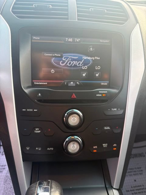 Used 2015 Ford Explorer XLT w/ Equipment Group 202B AWD/4WD image 18
