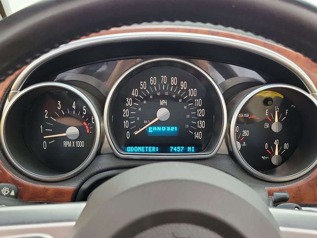 Used 2004 Chevrolet SSR w/ Preferred Equipment Group image 11