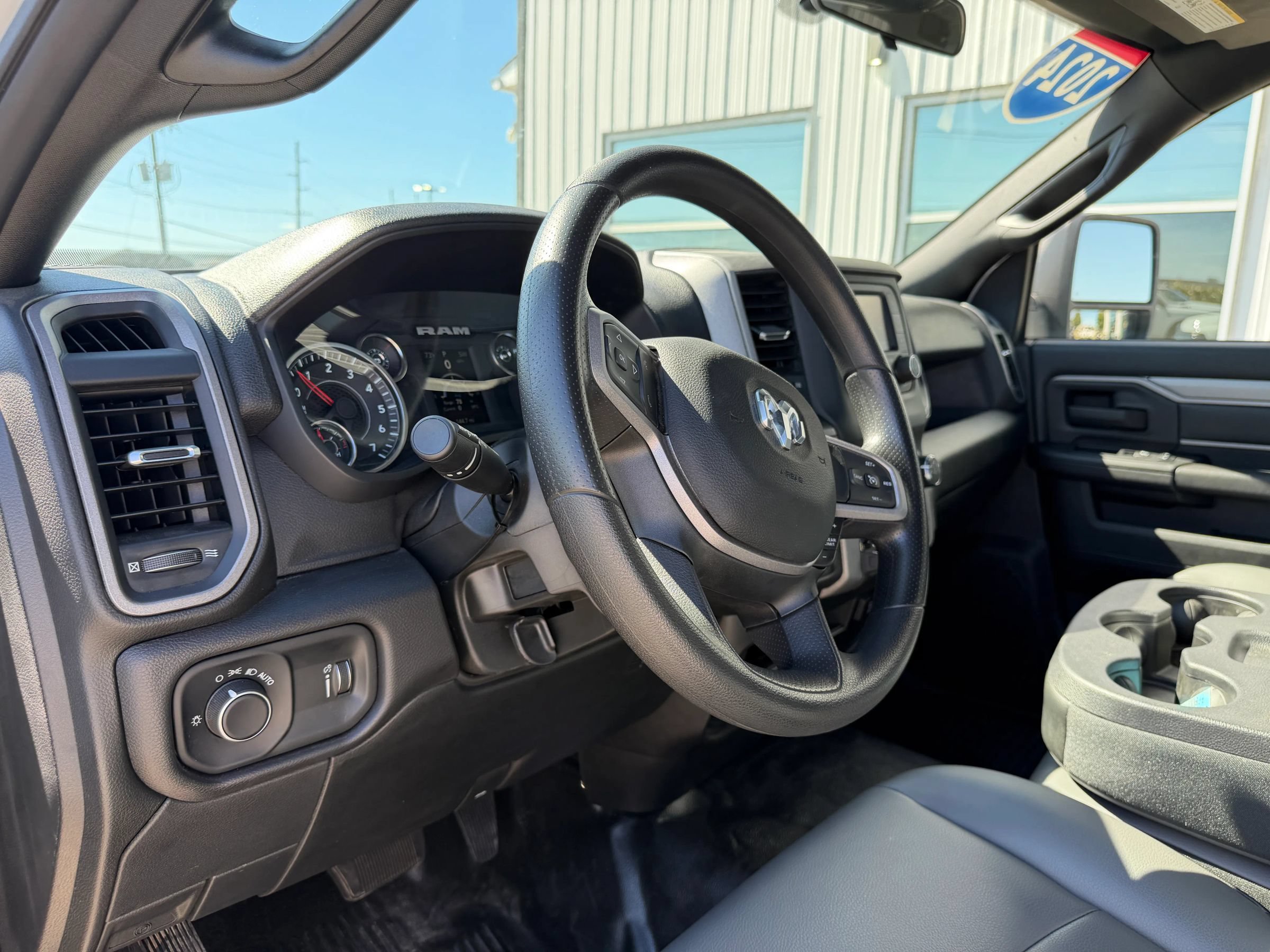 Used 2024 RAM 3500 Tradesman AWD/4WD image 15