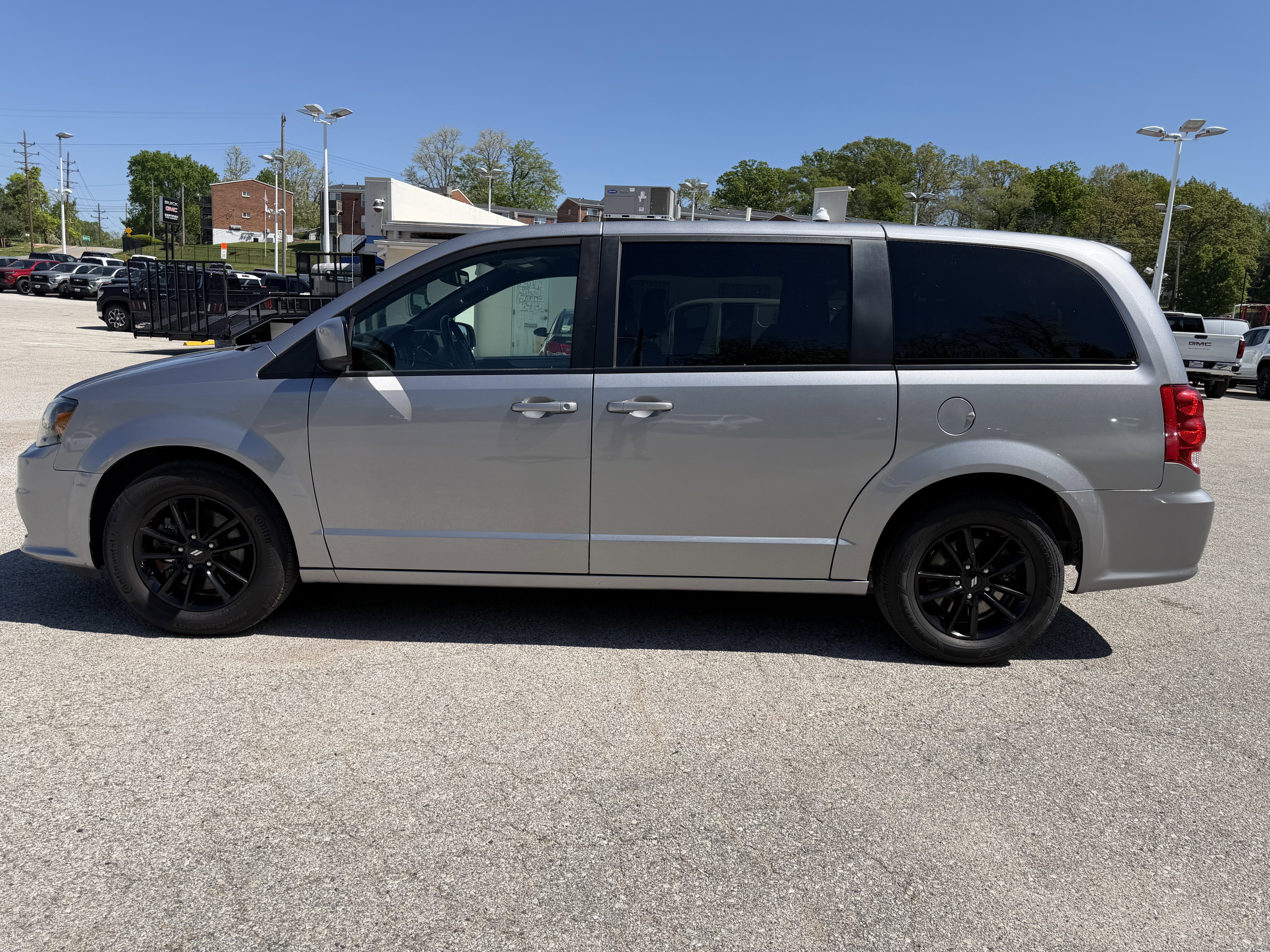 Used 2019 Dodge Grand Caravan GT image 4