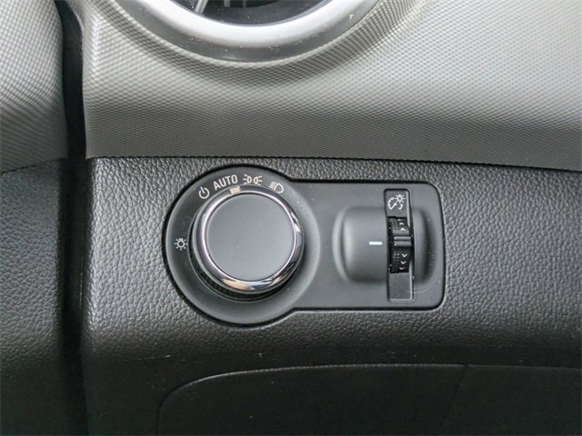 Used 2020 Chevrolet Sonic LT image 25