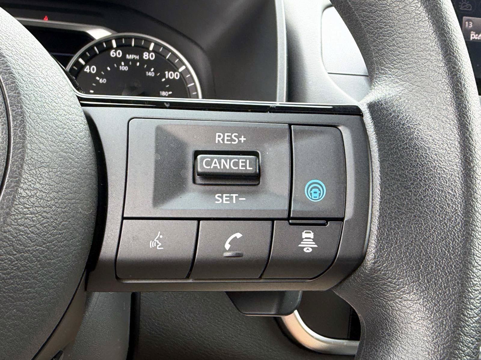 Used 2023 Nissan Rogue SV AWD/4WD image 22