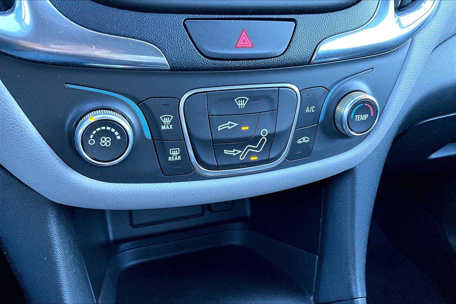 Used 2020 Chevrolet Equinox LS w/ LS Convenience Package image 32