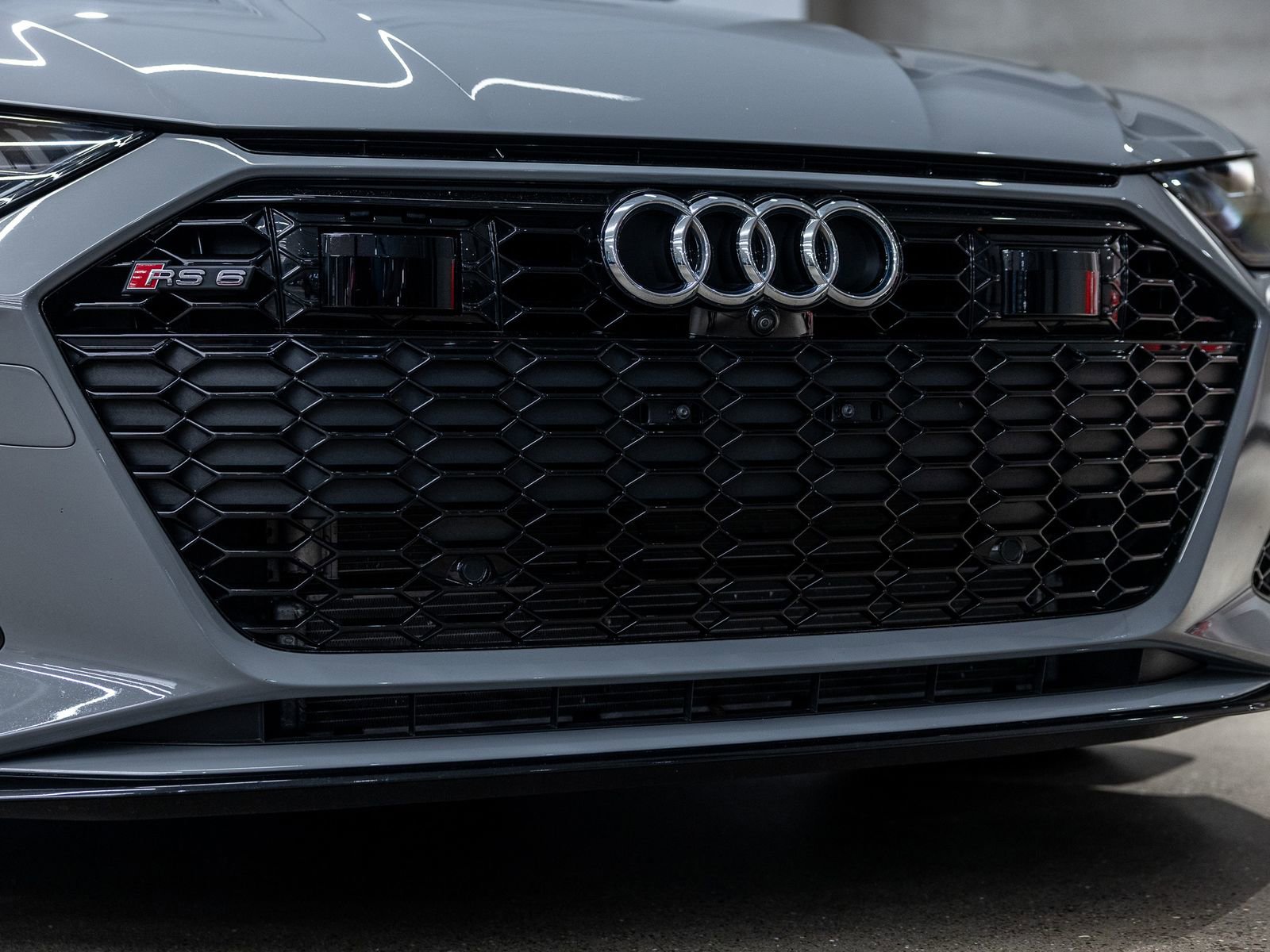 Used 2023 Audi RS 6 AWD/4WD image 18