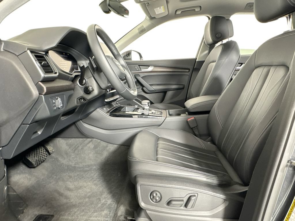 Used 2023 Audi Q5 2.0T Premium Plus w/ Premium Plus Package AWD/4WD image 10