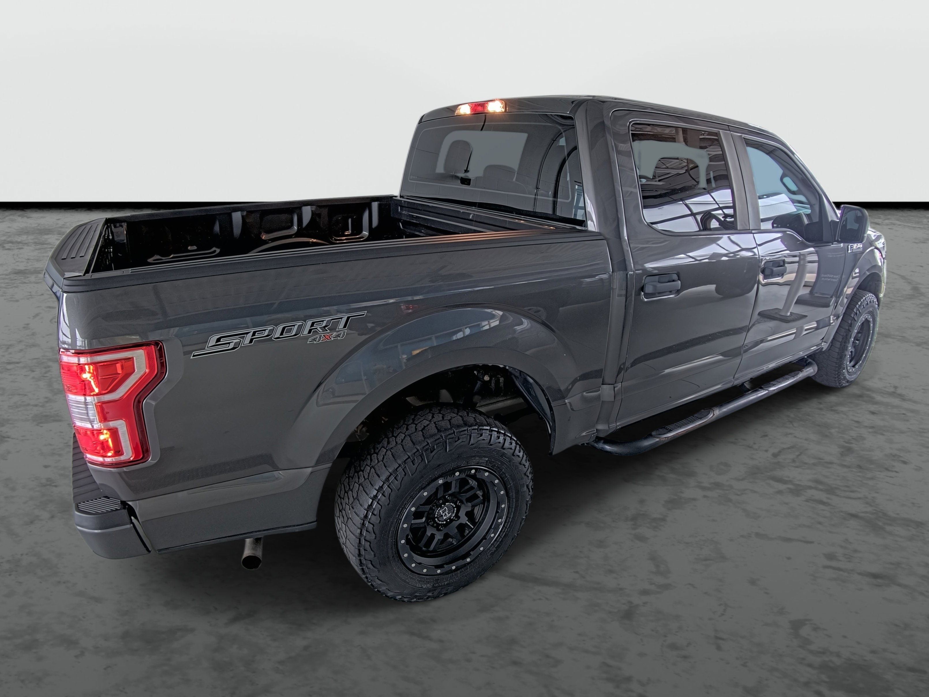 Used 2018 Ford F150 XL w/ Equipment Group 101A Mid image 4