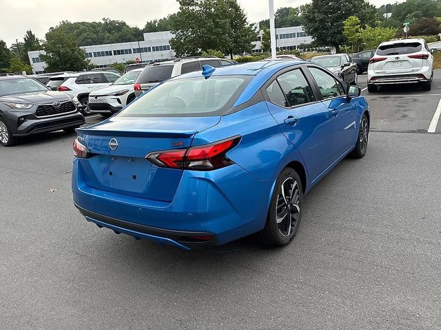 Used 2024 Nissan Versa SR FWD image 9