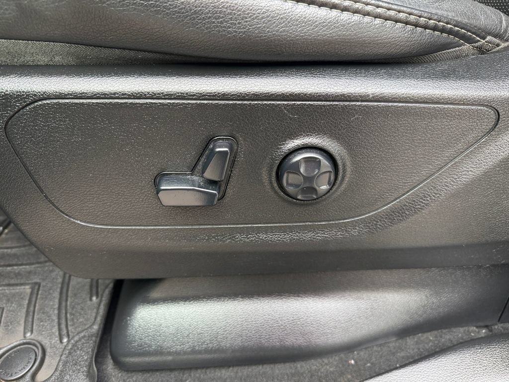 Used 2020 RAM 1500 Rebel AWD/4WD image 26