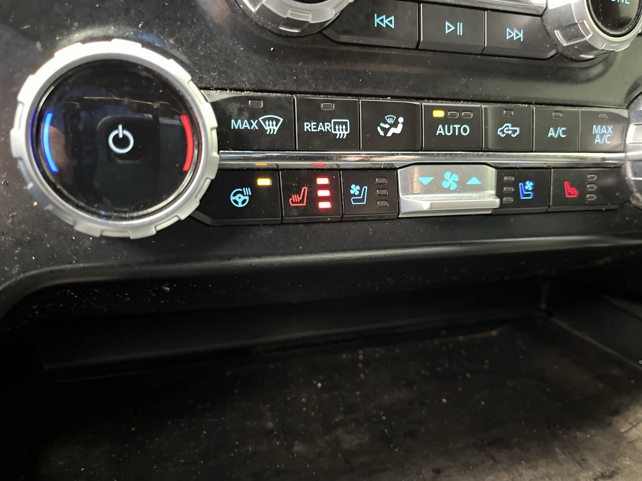 Certified 2023 Ford F250 Lariat AWD/4WD image 27
