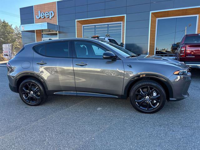 Used 2024 Dodge Hornet R/T w/ R/T Blacktop Package image 2