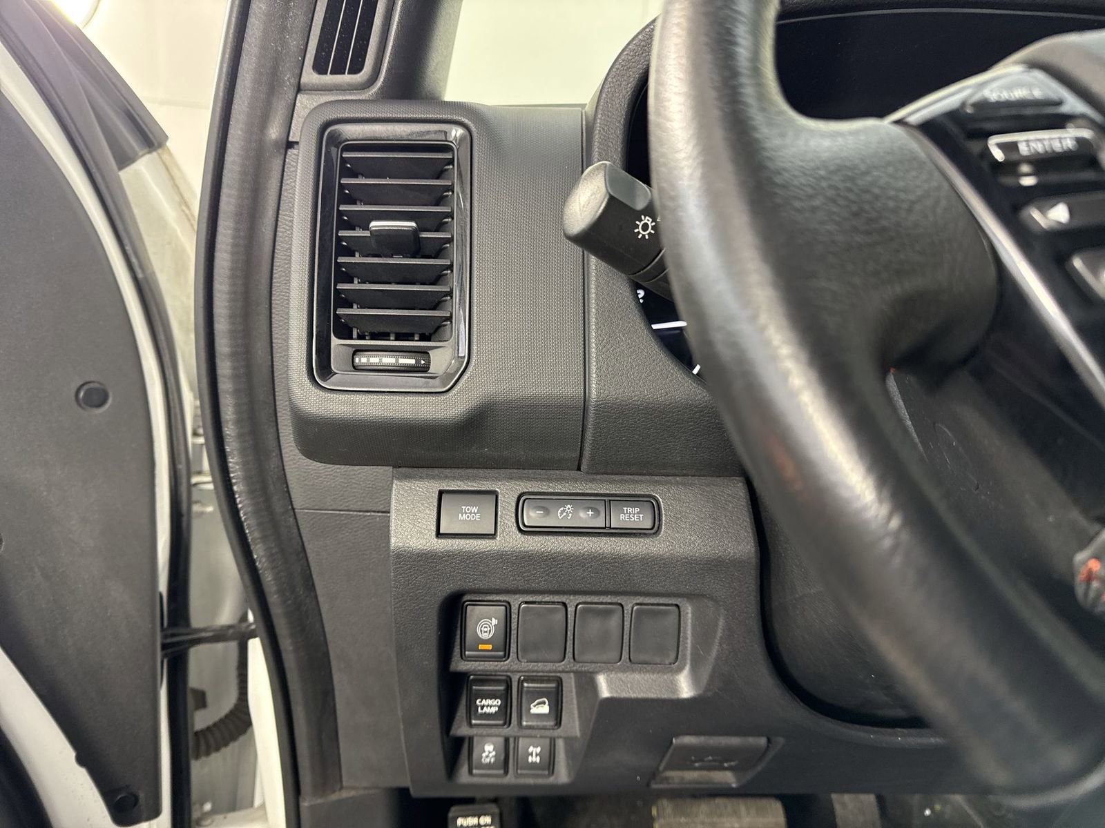 Certified 2022 Nissan Frontier PRO-4X w/ Technology Package AWD/4WD image 17
