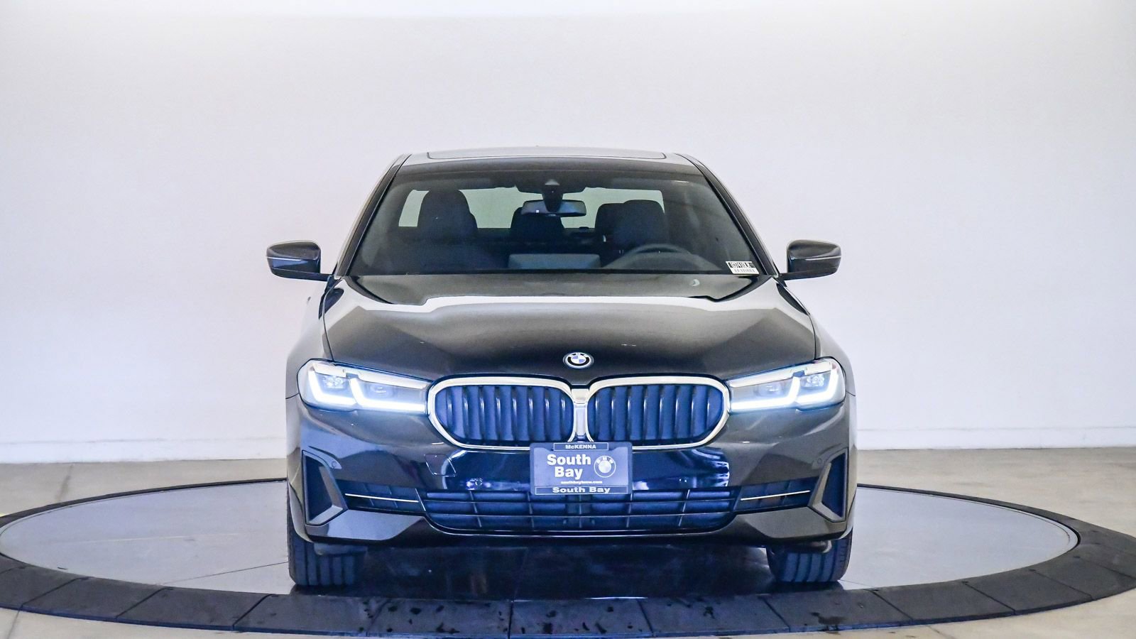 Certified 2023 BMW 530e w/ Premium Package image 7