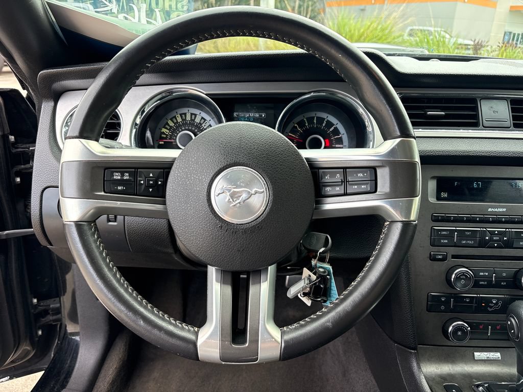 Used 2013 Ford Mustang Premium RWD image 17