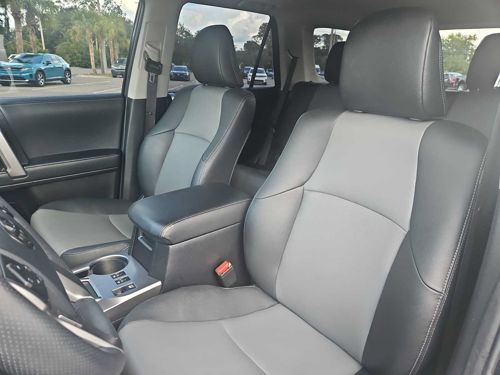 Used 2021 Toyota 4Runner SR5 Premium w/ Moonroof Package RWD image 13