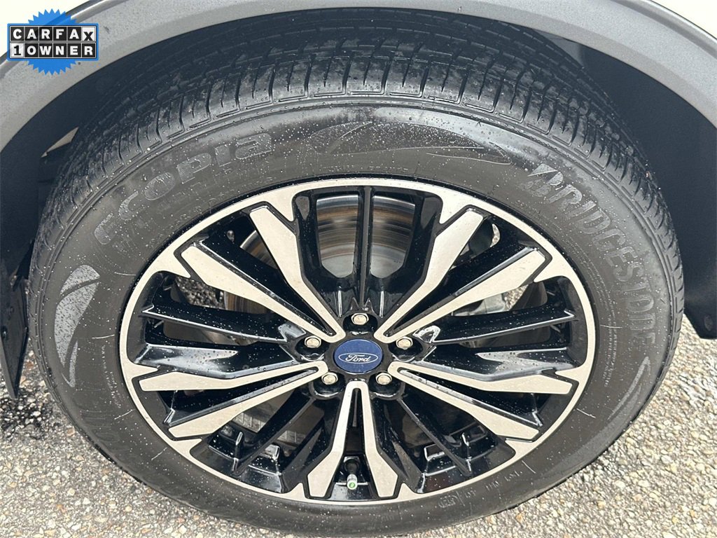 Used 2021 Ford Escape SE w/ SE Sport Appearance Package image 11