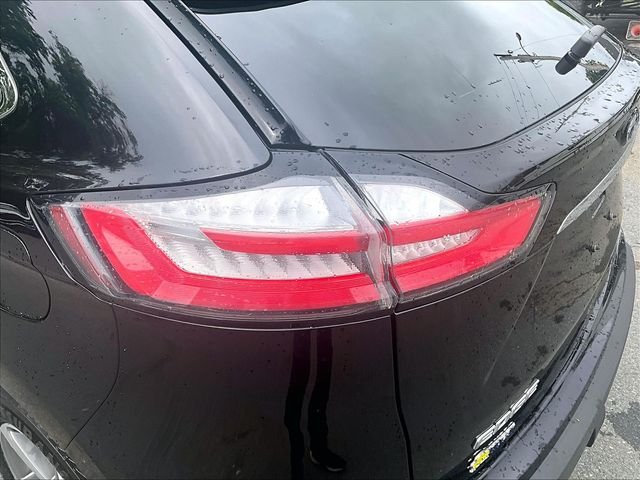 Used 2020 Ford Edge SEL w/ Convenience Package AWD/4WD image 32