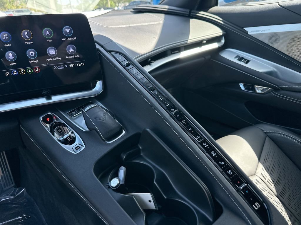 Used 2023 Chevrolet Corvette Stingray Preferred Cpe w/ Body-Color Dual Roof Package RWD image 23