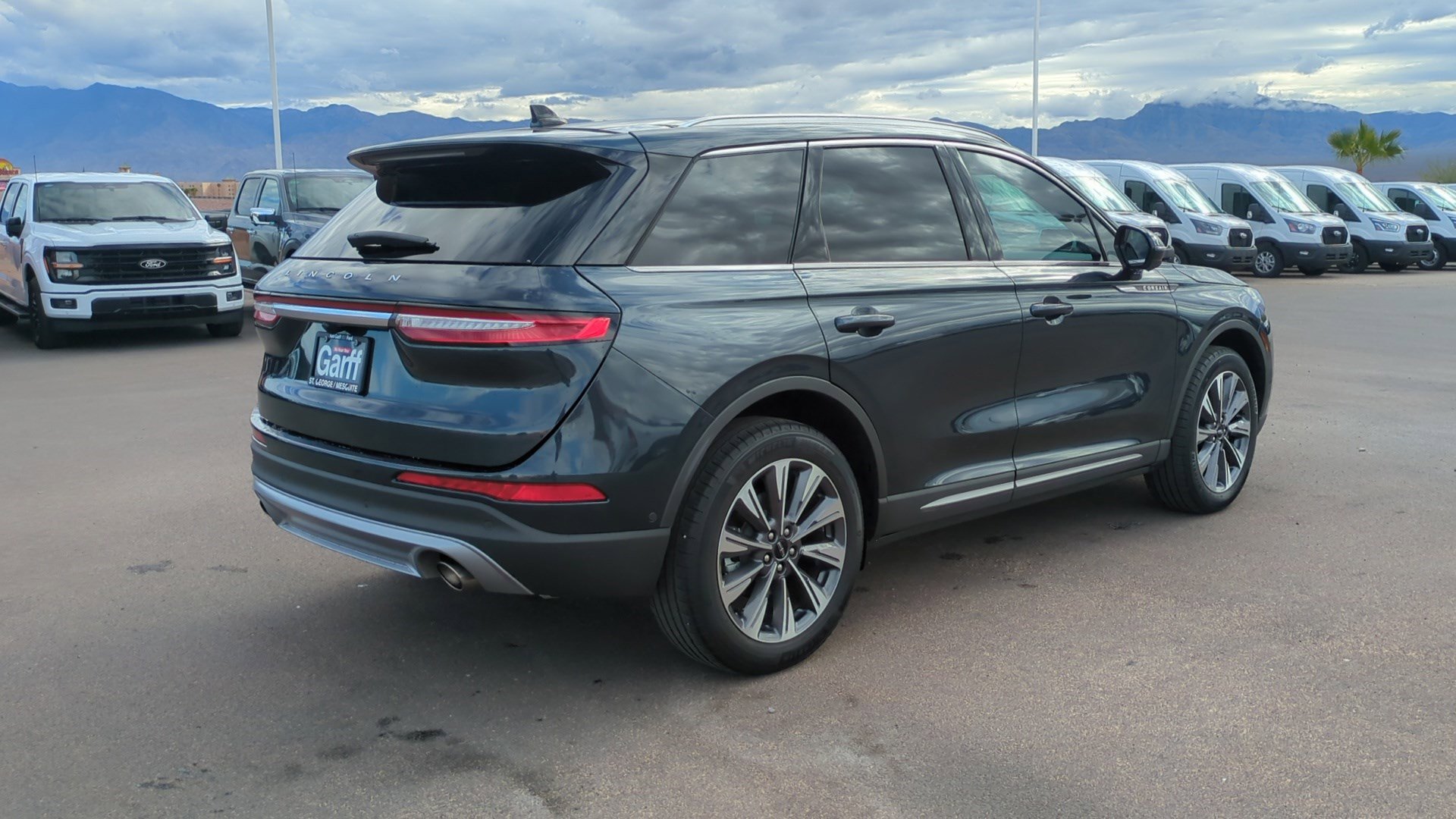 Used 2021 Lincoln Corsair Reserve w/ Equipment Group 201A image 3