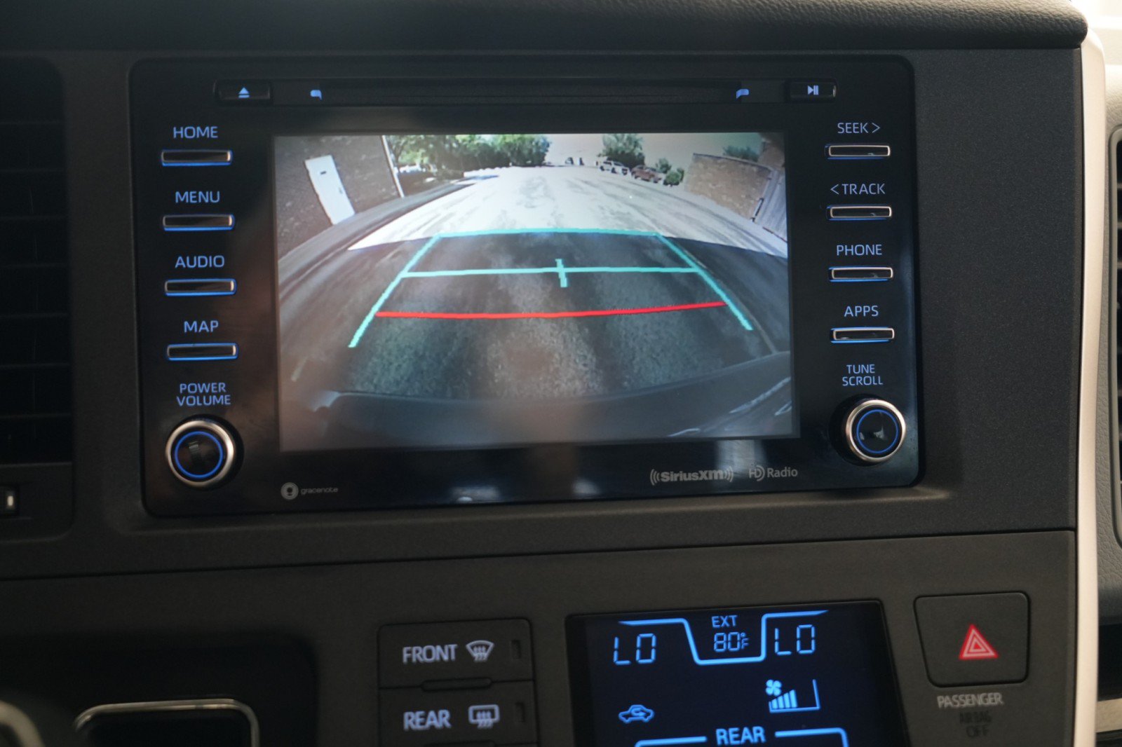 Used 2020 Toyota Sienna XLE Premium AWD/4WD image 15