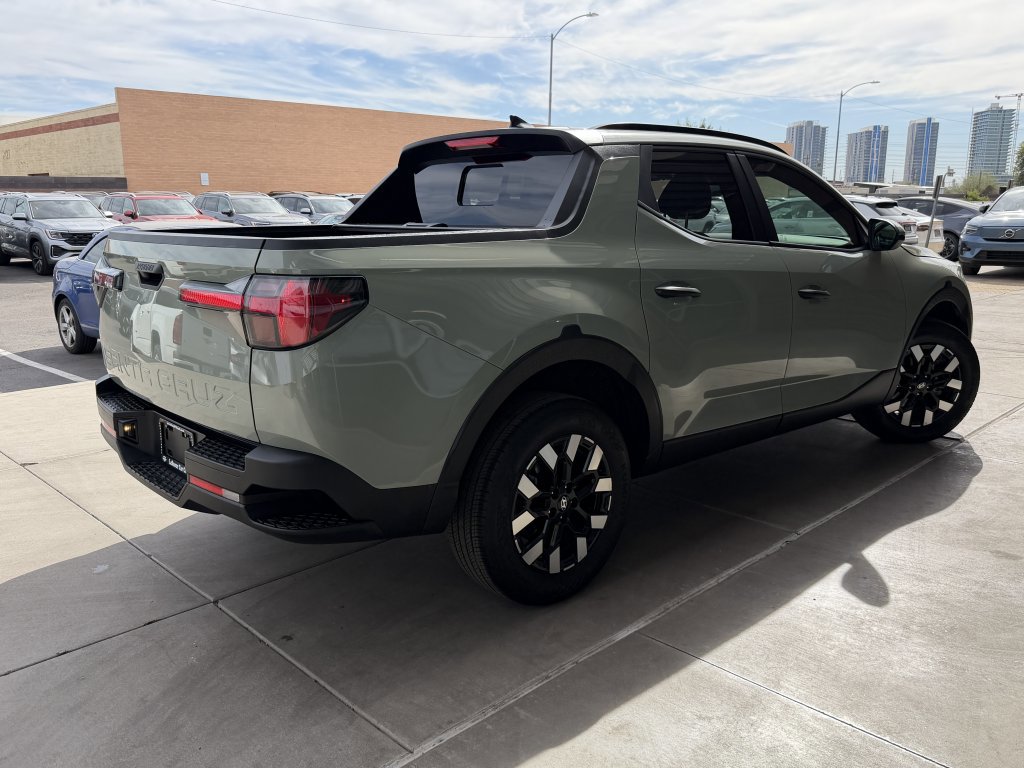 Used 2025 Hyundai Santa Cruz SEL image 4