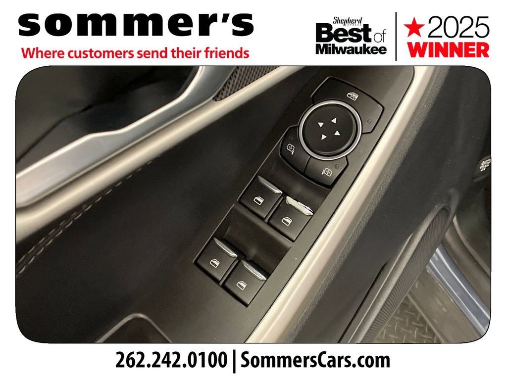 Used 2021 Ford Explorer XLT w/ Class III Trailer Tow Package AWD/4WD image 11