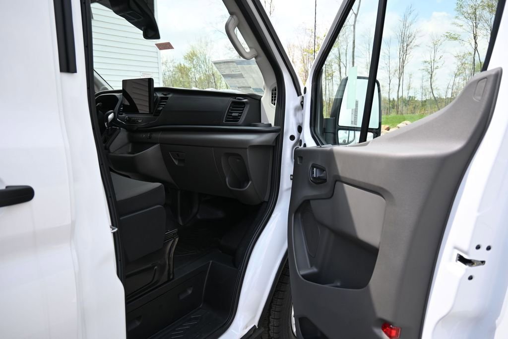 New 2026 Ford Transit 250 148 Medium Roof RWD image 11