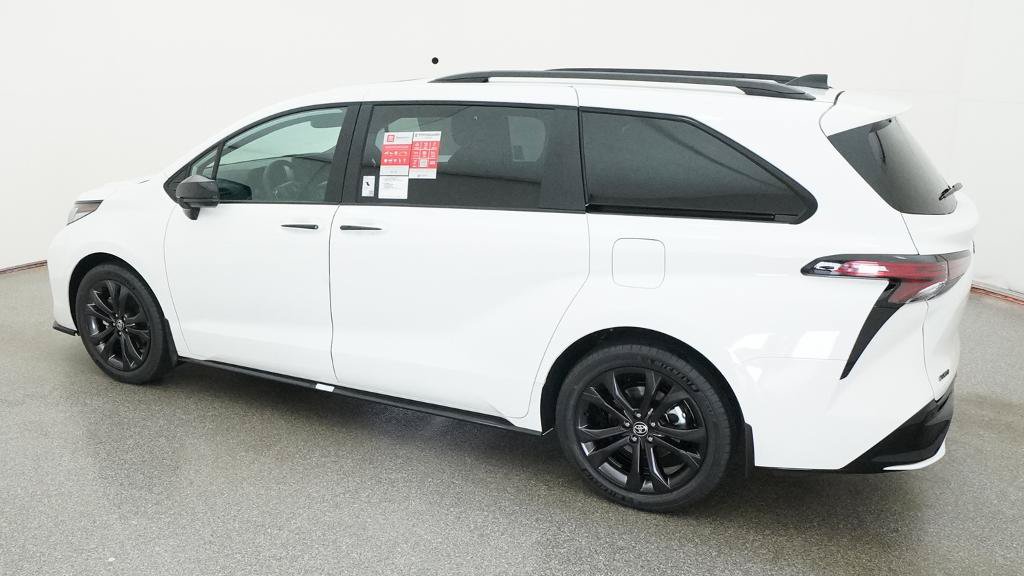 New 2026 Toyota Sienna XSE FWD image 7