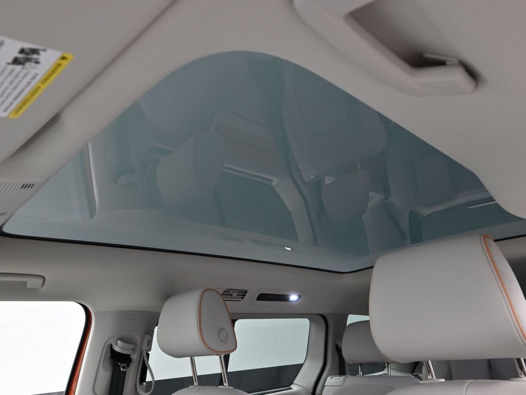 New 2025 Volkswagen ID. Buzz Pro S Plus image 14