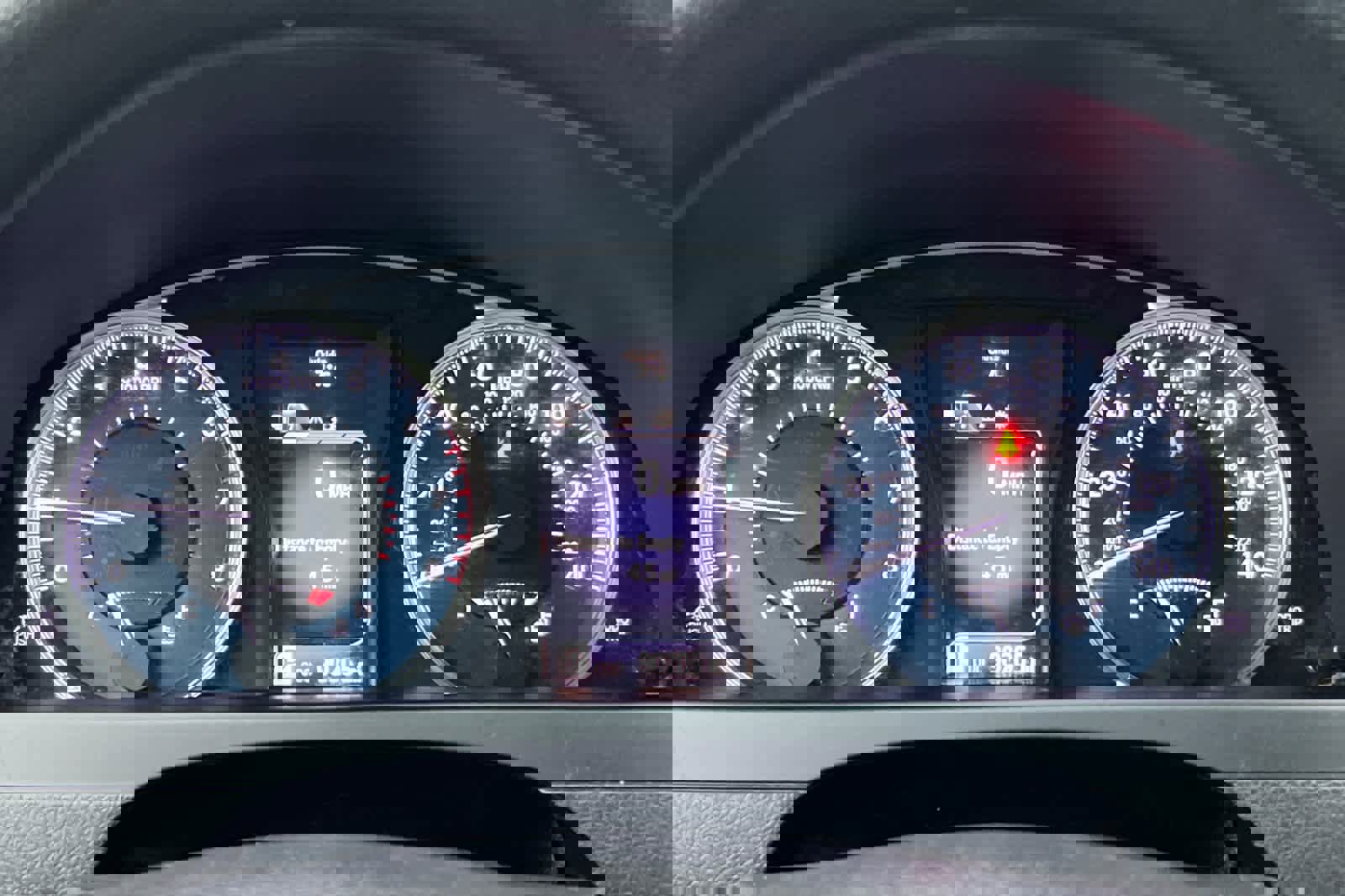 Used 2016 Toyota Camry LE image 25