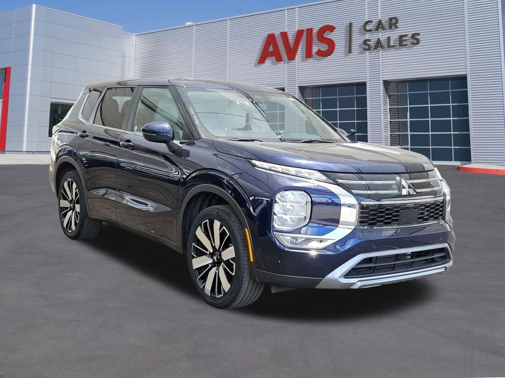 Used 2025 Mitsubishi Outlander SE FWD image 9