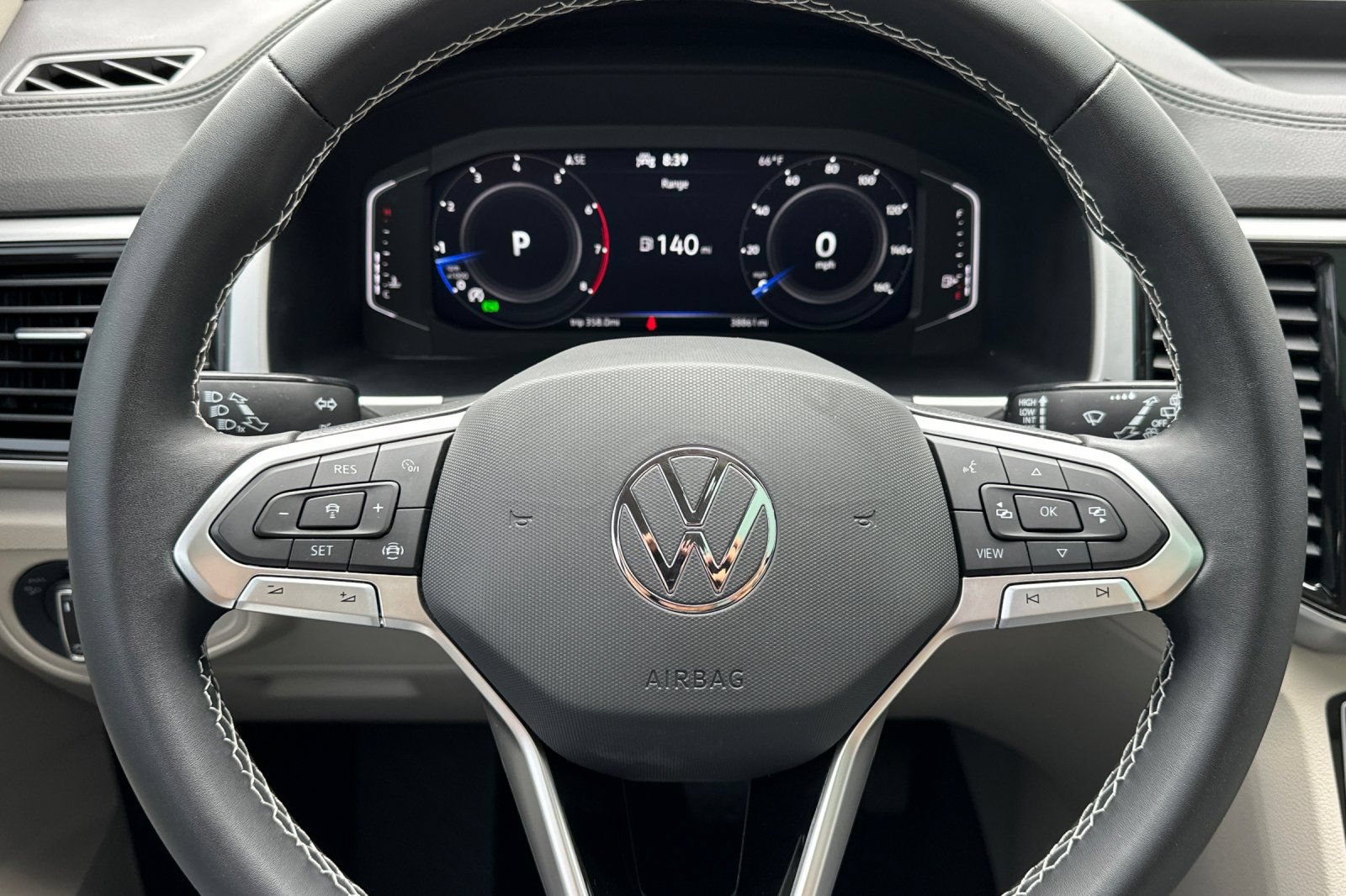 Used 2023 Volkswagen Atlas SE w/ Panoramic Sunroof Package FWD image 24