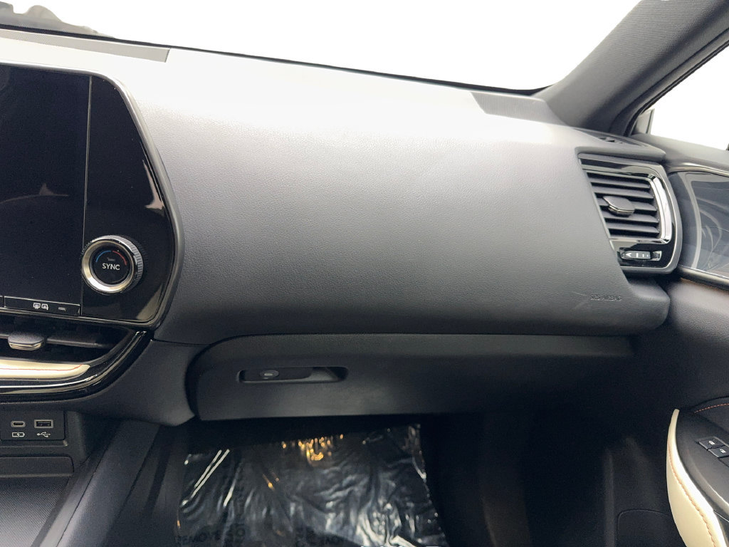 Used 2023 Lexus NX 250 FWD w/ Towing Package (2000 Lbs) image 59